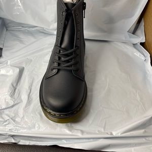 Dr. Martens 1460 Originals Union Jack 8 Eye Lace Up Boo